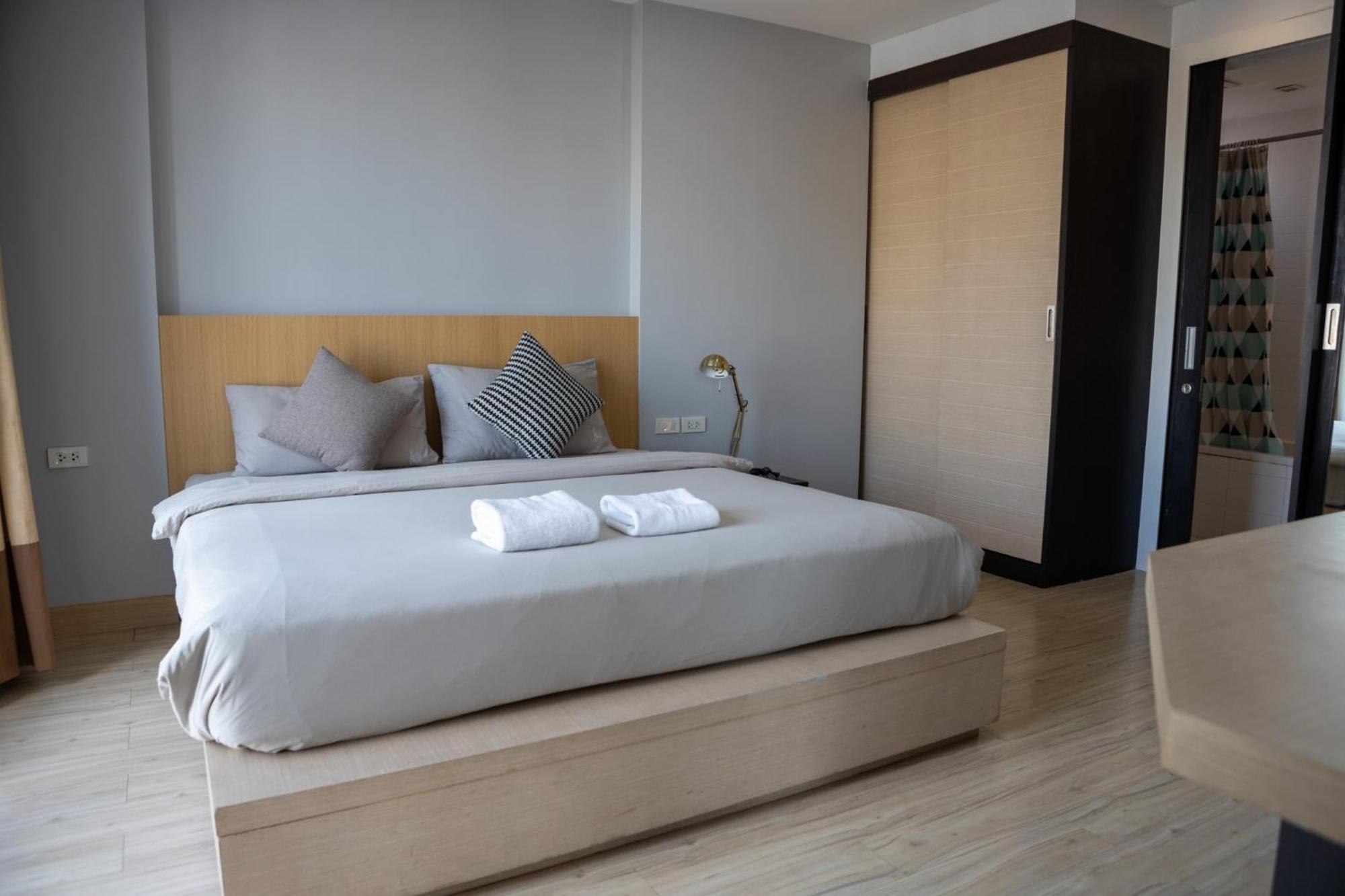 Go Inn Thonglor Bangkok Exteriör bild