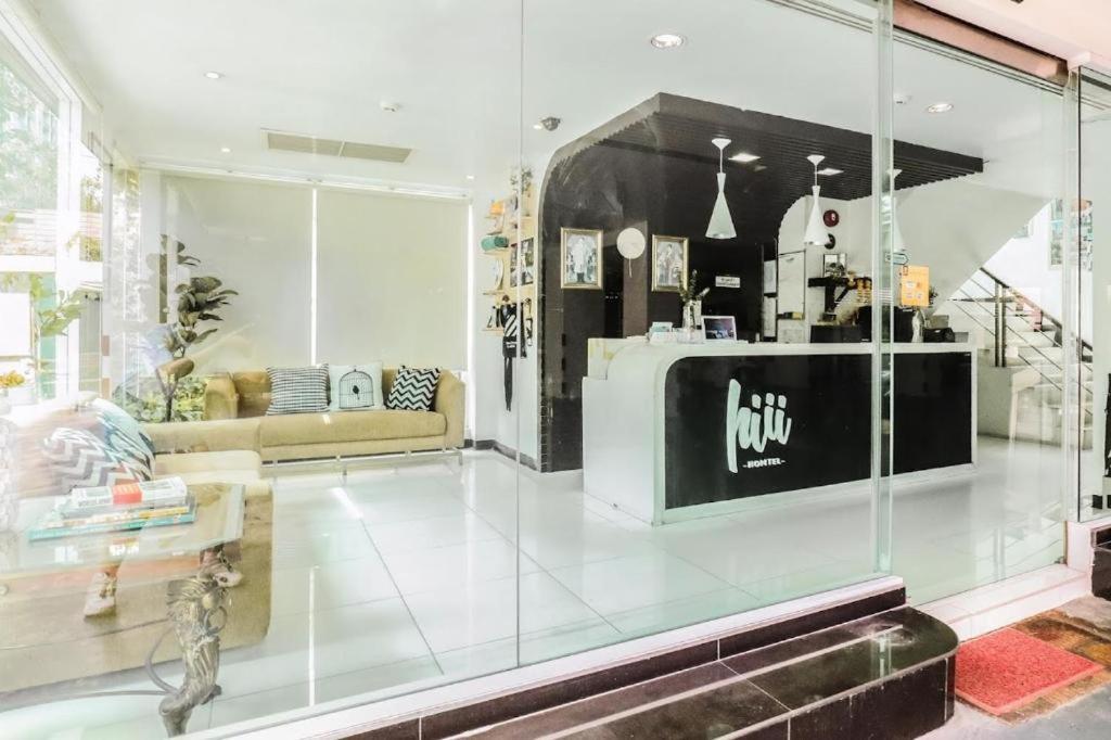 Go Inn Thonglor Bangkok Exteriör bild